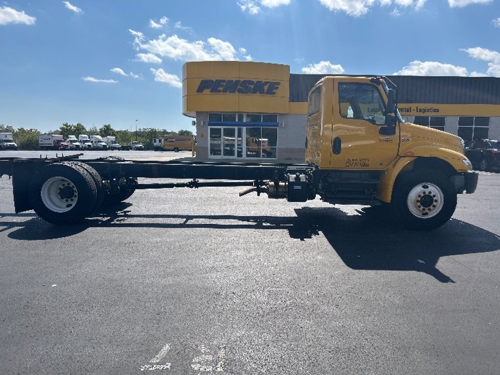 Cab and Chassis Truck-Light and Medium Duty Trucks-International-2021-MV607-Montgomery-NY-148,345\n\t\tmiles-$ 39,750 - Image 10