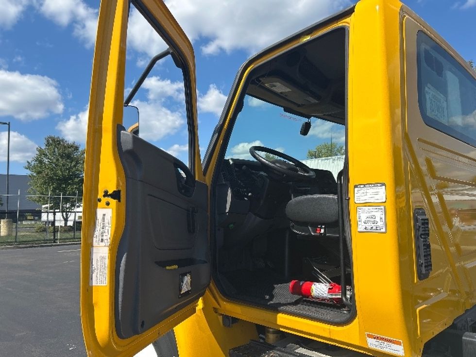 Cab and Chassis Truck-Light and Medium Duty Trucks-International-2021-MV607-Montgomery-NY-148,345\n\t\tmiles-$ 39,750 - Image 11