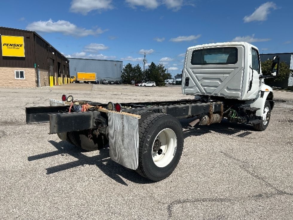 Cab and Chassis Truck-Light and Medium Duty Trucks-International-2021-MV607-Saginaw-MI-49,315\n\t\tmiles-$ 54,500 - Image 13