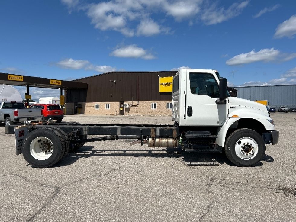 Cab and Chassis Truck-Light and Medium Duty Trucks-International-2021-MV607-Saginaw-MI-49,315\n\t\tmiles-$ 54,500 - Image 15