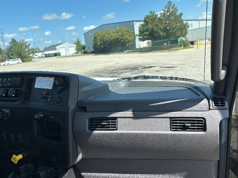 Cab and Chassis Truck-Light and Medium Duty Trucks-International-2021-MV607-Saginaw-MI-49,315\n\t\tmiles-$ 54,500 - Image 21