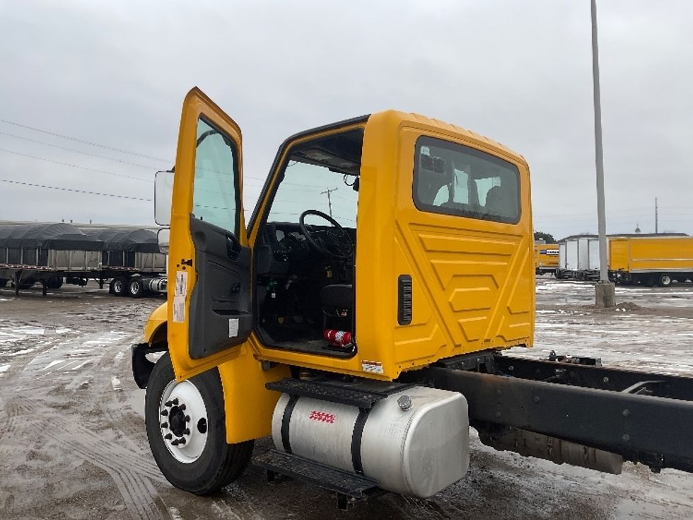 Cab and Chassis Truck-Light and Medium Duty Trucks-International-2021-MV607-South Bend-IN-218,980\n\t\tmiles-$ 35,000 - Image 12