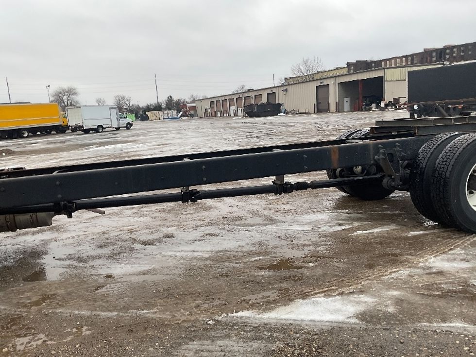 Cab and Chassis Truck-Light and Medium Duty Trucks-International-2021-MV607-South Bend-IN-218,980\n\t\tmiles-$ 35,000 - Image 24