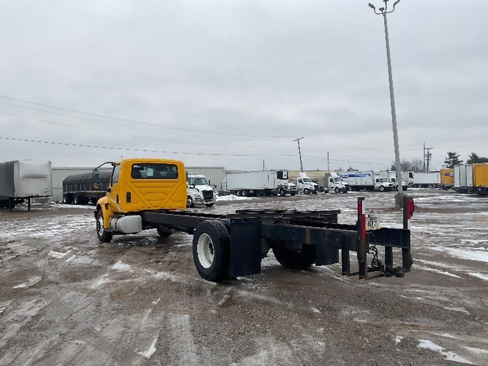 Cab and Chassis Truck-Light and Medium Duty Trucks-International-2021-MV607-South Bend-IN-218,980\n\t\tmiles-$ 35,000 - Image 6