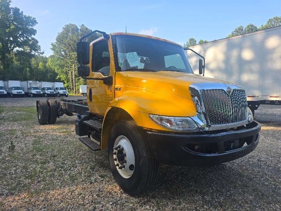 Cab and Chassis Truck-Light and Medium Duty Trucks-International-2021-MV607-Suwanee-GA-203,077
miles-$ 35,000