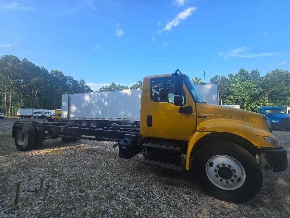 Cab and Chassis Truck-Light and Medium Duty Trucks-International-2021-MV607-Suwanee-GA-203,077\n\t\tmiles-$ 35,000 - Image 10