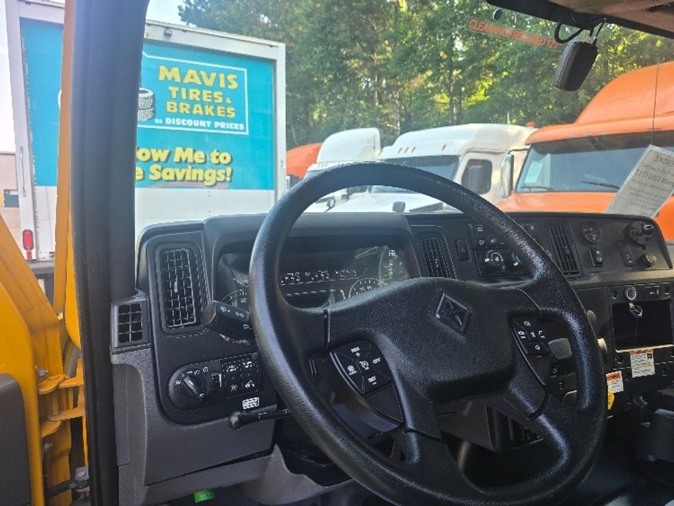 Cab and Chassis Truck-Light and Medium Duty Trucks-International-2021-MV607-Suwanee-GA-203,077\n\t\tmiles-$ 35,000 - Image 12