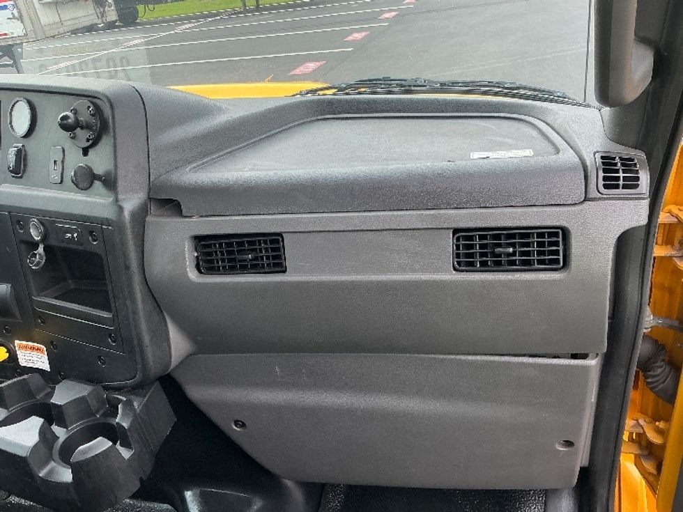 Cab and Chassis Truck-Light and Medium Duty Trucks-International-2021-MV607-Tampa-FL-207,452\n\t\tmiles-$ 30,000 - Image 16
