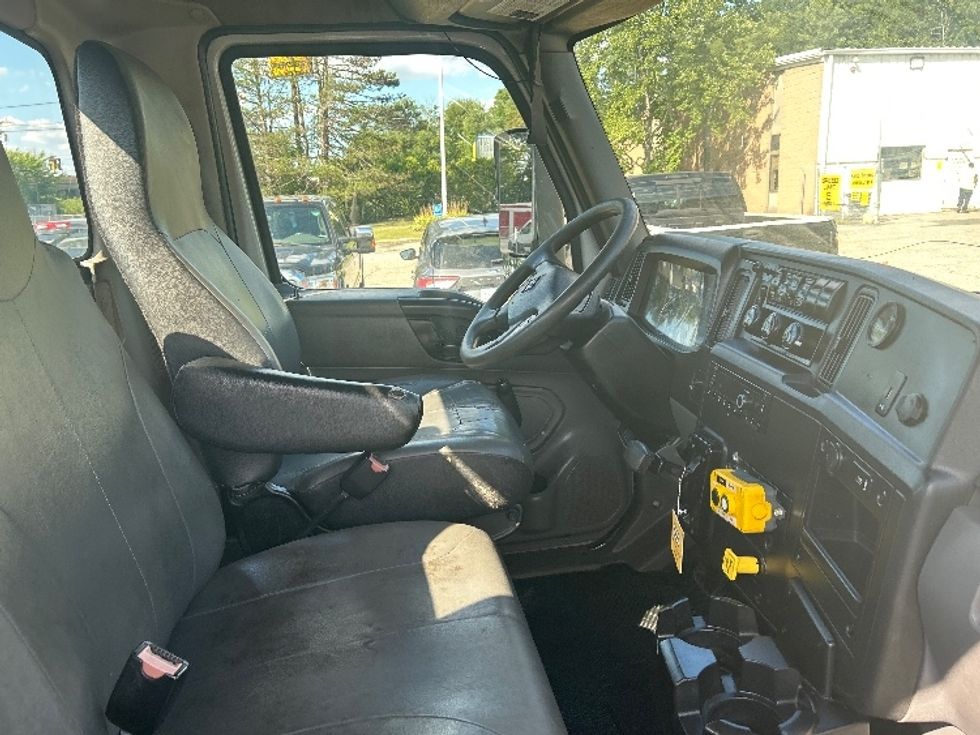 Cab and Chassis Truck-Light and Medium Duty Trucks-International-2022-MV607-Auburn-MA-252,124\n\t\tmiles-$ 27,500 - Image 19