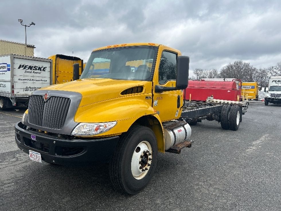 Cab and Chassis Truck-Light and Medium Duty Trucks-International-2022-MV607-Braintree-MA-128,196\n\t\tmiles-$ 45,000 - Image 3