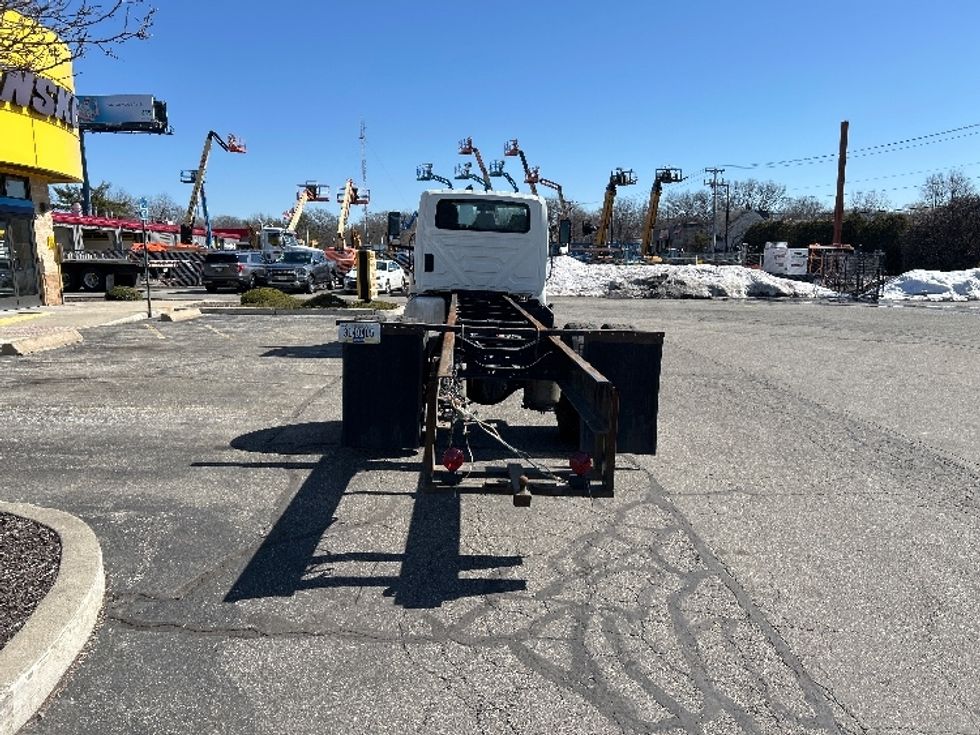 Cab and Chassis Truck-Light and Medium Duty Trucks-International-2022-MV607-Chicopee-MA-192,488\n\t\tmiles-$ 37,250 - Image 7