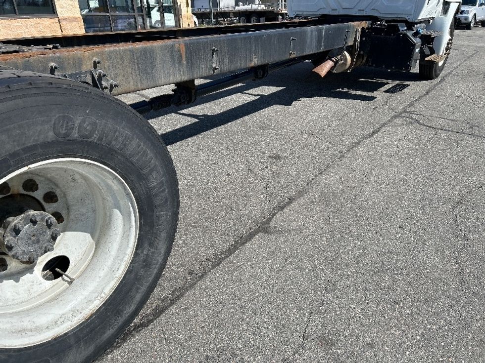 Cab and Chassis Truck-Light and Medium Duty Trucks-International-2022-MV607-Chicopee-MA-192,488\n\t\tmiles-$ 37,250 - Image 9