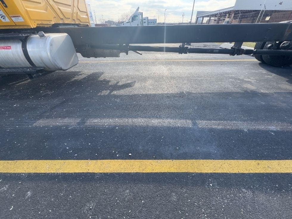 Cab and Chassis Truck-Light and Medium Duty Trucks-International-2022-MV607-East Chicago-IN-162,413\n\t\tmiles-$ 44,000 - Image 5