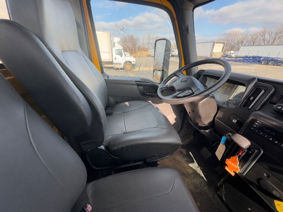 Cab and Chassis Truck-Light and Medium Duty Trucks-International-2022-MV607-East Chicago-IN-162,413\n\t\tmiles-$ 44,000 - Image 18