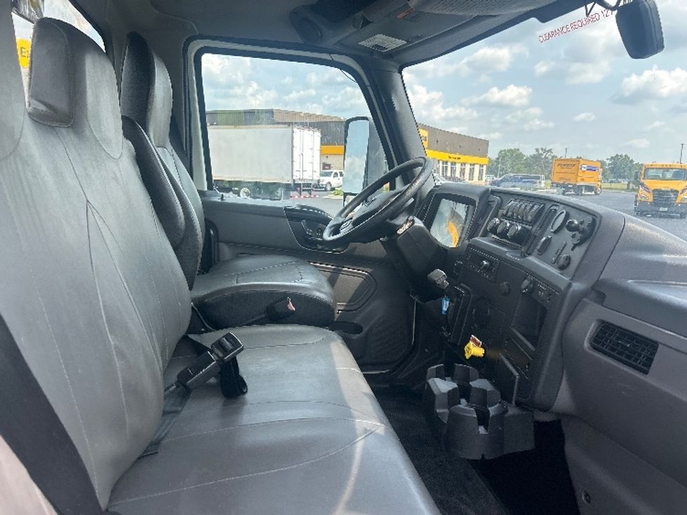 Cab and Chassis Truck-Light and Medium Duty Trucks-International-2022-MV607-Ocala-FL-363,104\n\t\tmiles-$ 23,000 - Image 17