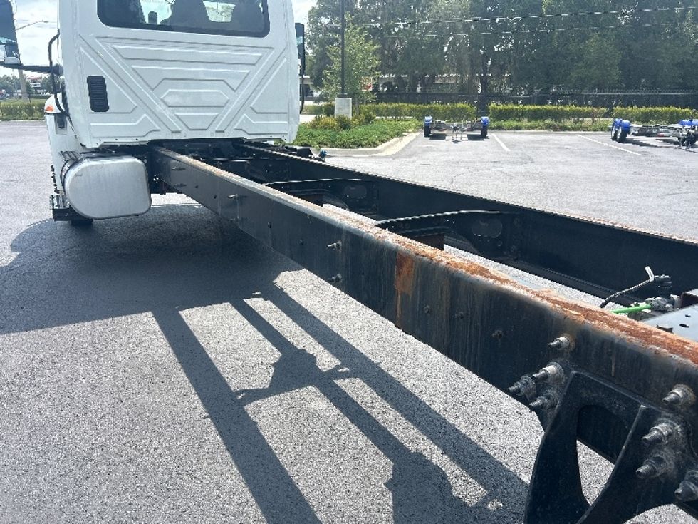 Cab and Chassis Truck-Light and Medium Duty Trucks-International-2022-MV607-Ocala-FL-363,104\n\t\tmiles-$ 23,000 - Image 5