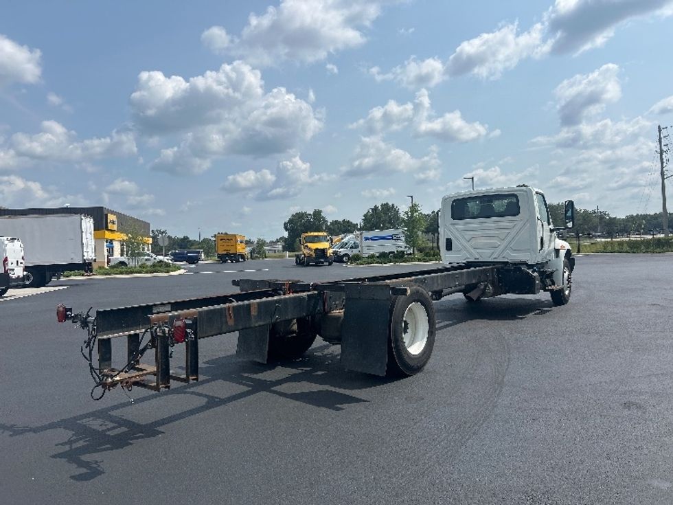Cab and Chassis Truck-Light and Medium Duty Trucks-International-2022-MV607-Ocala-FL-363,104\n\t\tmiles-$ 23,000 - Image 8