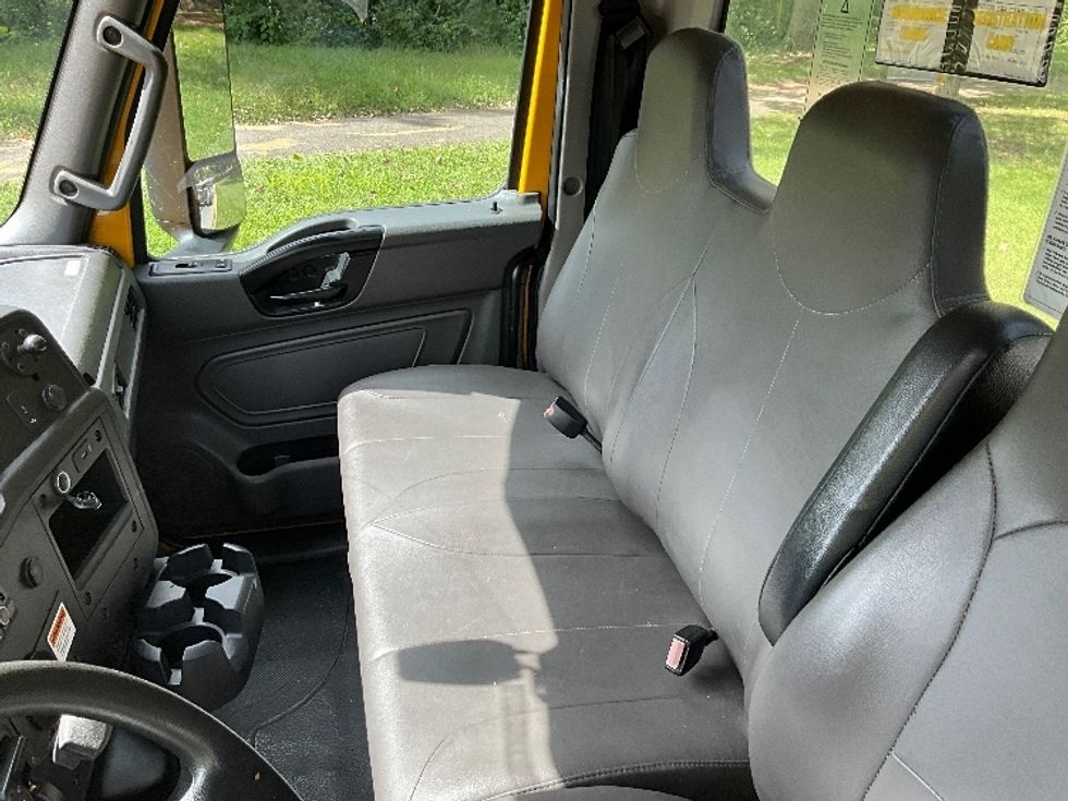 Cab and Chassis Truck-Light and Medium Duty Trucks-International-2022-MV607-Reading-PA-274,870\n\t\tmiles-$ 26,750 - Image 14