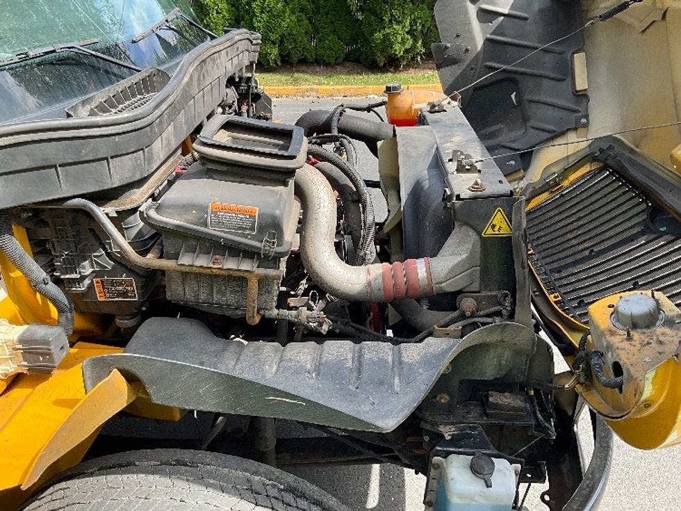 Cab and Chassis Truck-Light and Medium Duty Trucks-International-2022-MV607-Reading-PA-274,870\n\t\tmiles-$ 26,750 - Image 18