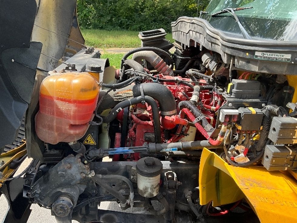 Cab and Chassis Truck-Light and Medium Duty Trucks-International-2022-MV607-Reading-PA-274,870\n\t\tmiles-$ 26,750 - Image 19