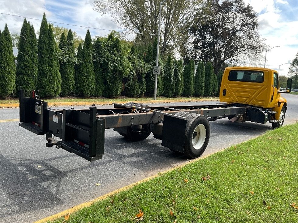 Cab and Chassis Truck-Light and Medium Duty Trucks-International-2022-MV607-Reading-PA-274,870\n\t\tmiles-$ 26,750 - Image 8