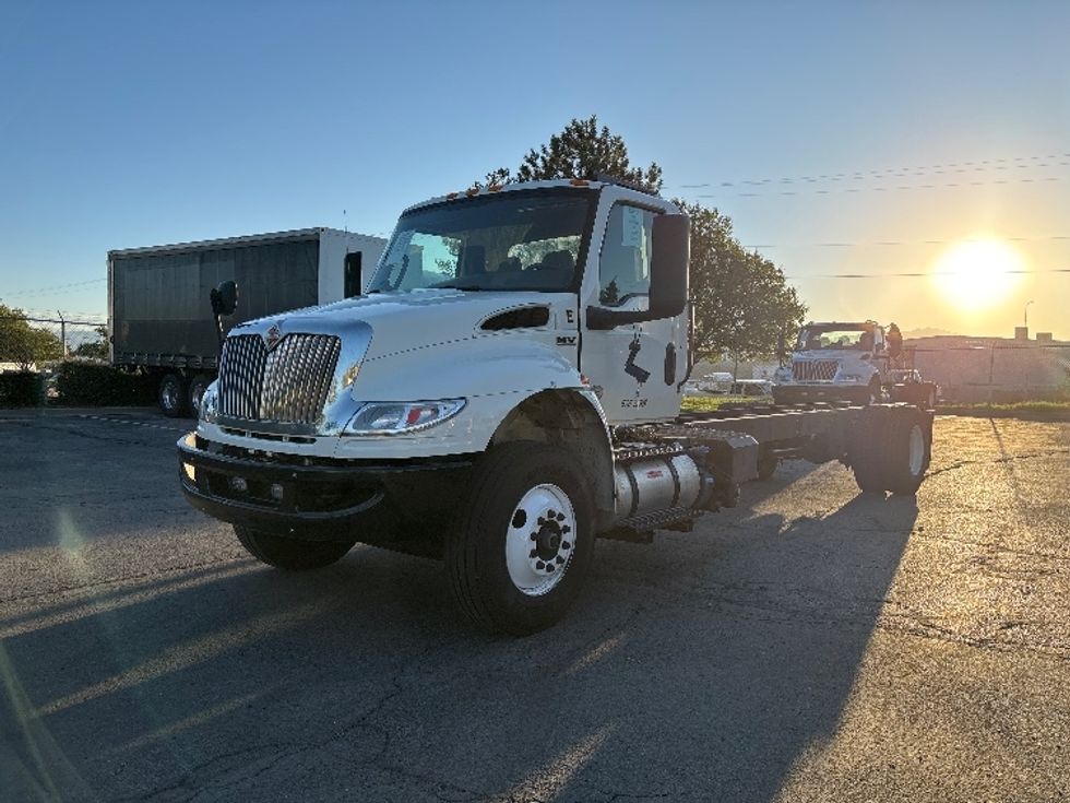 Cab and Chassis Truck-Light and Medium Duty Trucks-International-2022-MV607-Salt Lake City-UT-249,213\n\t\tmiles-$ 37,500 - Image 3