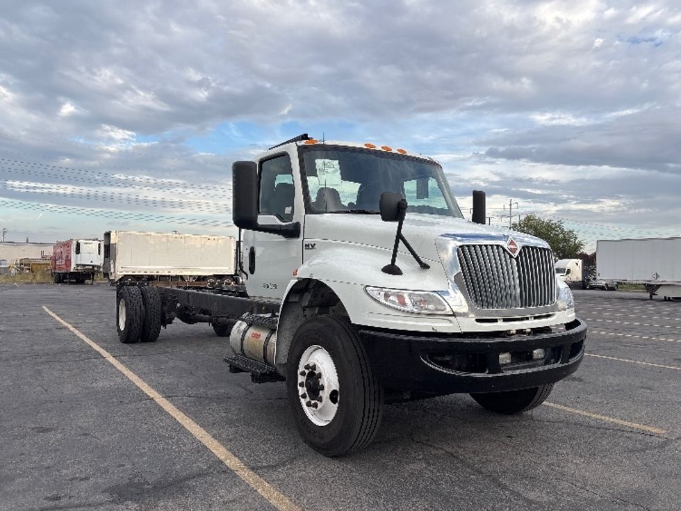 Cab and Chassis Truck-Light and Medium Duty Trucks-International-2022-MV607-Salt Lake City-UT-339,182\n\t\tmiles-$ 25,500 - Image 1