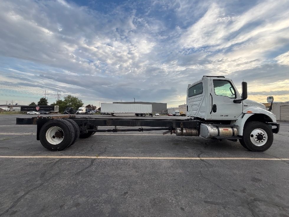 Cab and Chassis Truck-Light and Medium Duty Trucks-International-2022-MV607-Salt Lake City-UT-339,182\n\t\tmiles-$ 25,500 - Image 10