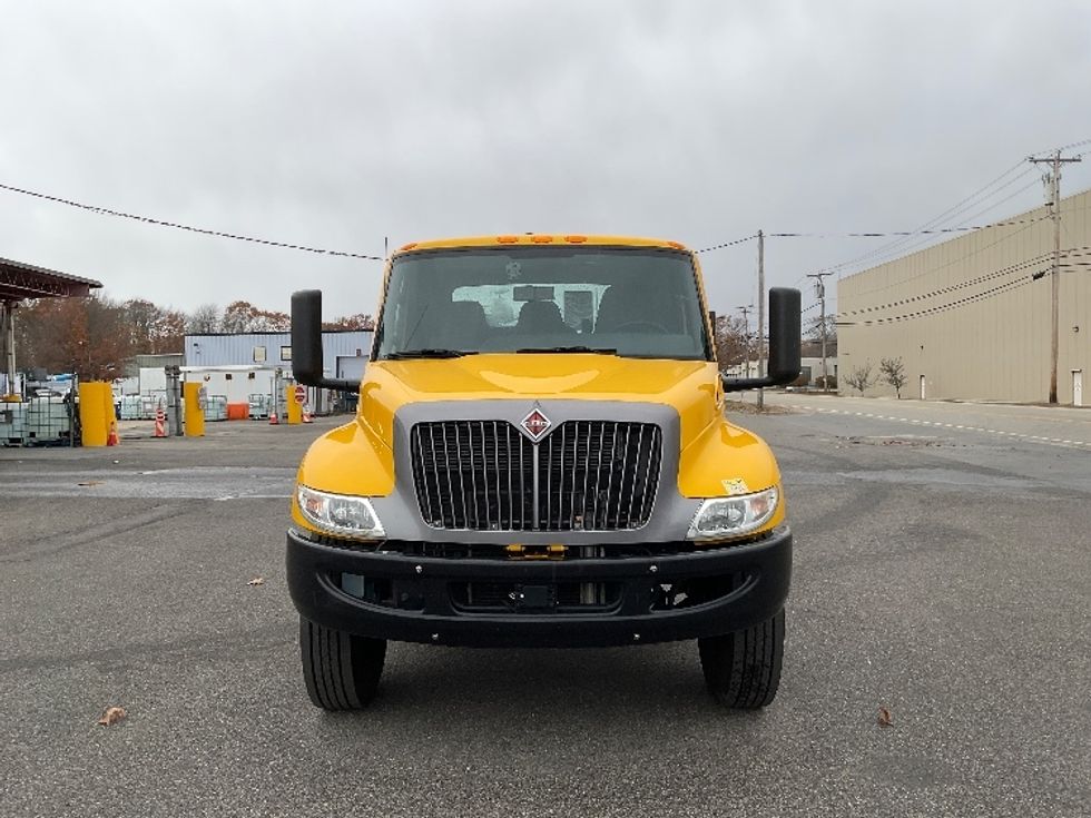 Cab and Chassis Truck-Light and Medium Duty Trucks-International-2022-MV607-South Portland-ME-203,392\n\t\tmiles-$ 34,750 - Image 2