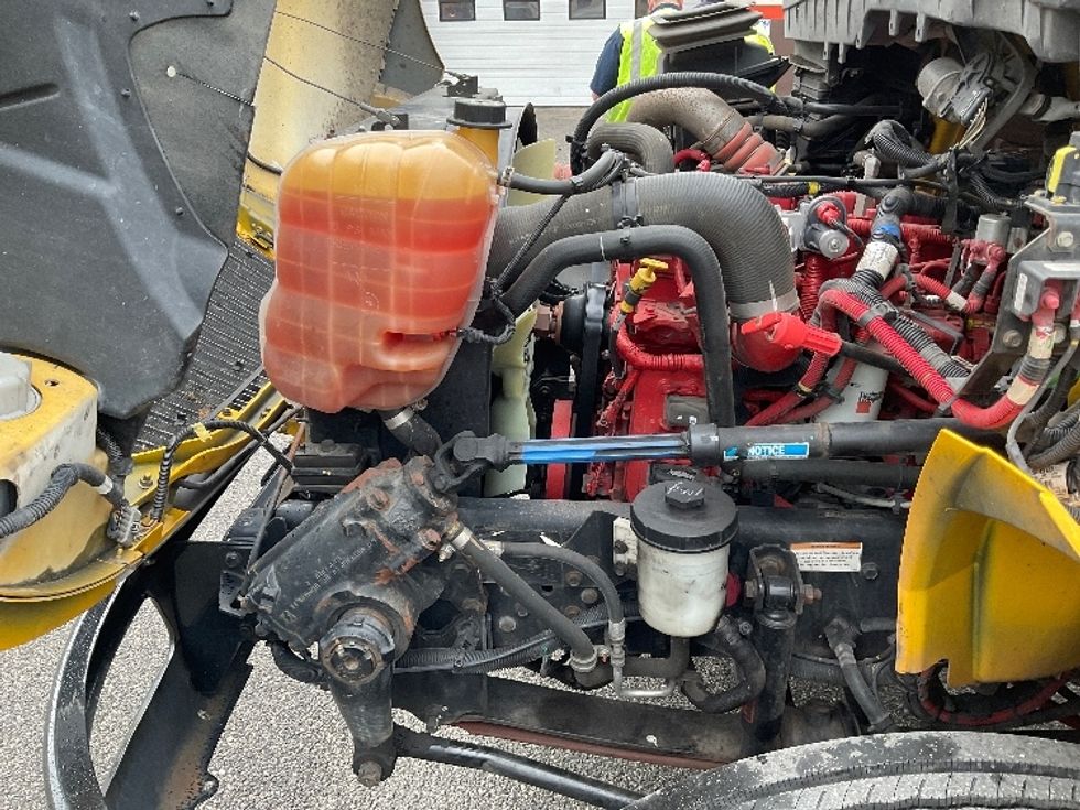 Cab and Chassis Truck-Light and Medium Duty Trucks-International-2022-MV607-South Portland-ME-203,392\n\t\tmiles-$ 34,750 - Image 19