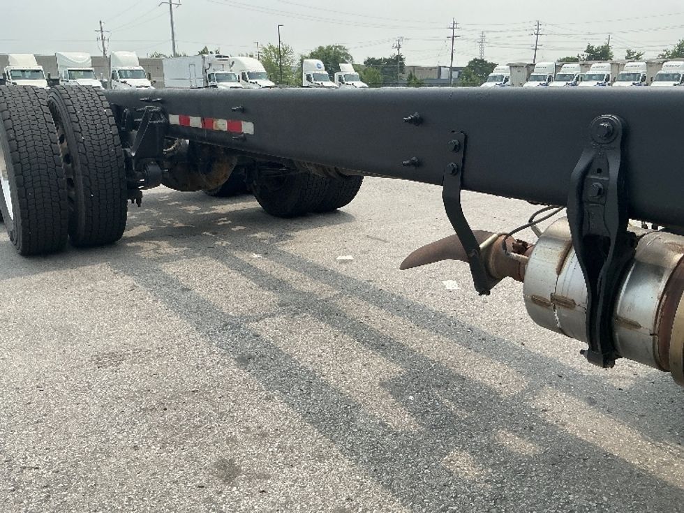 Cab and Chassis Truck-Light and Medium Duty Trucks-International-2022-MV607-Stoney Creek-ON-423,590\n\t\tkm-$ 60,500 - Image 14