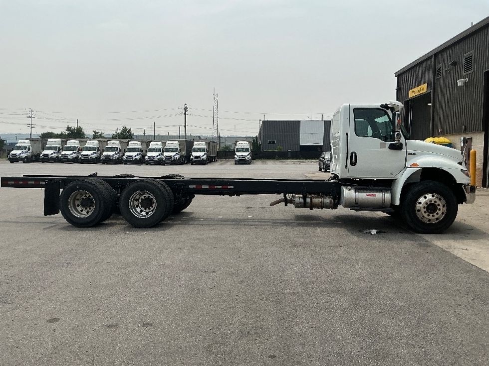 Cab and Chassis Truck-Light and Medium Duty Trucks-International-2022-MV607-Stoney Creek-ON-423,590\n\t\tkm-$ 60,500 - Image 15