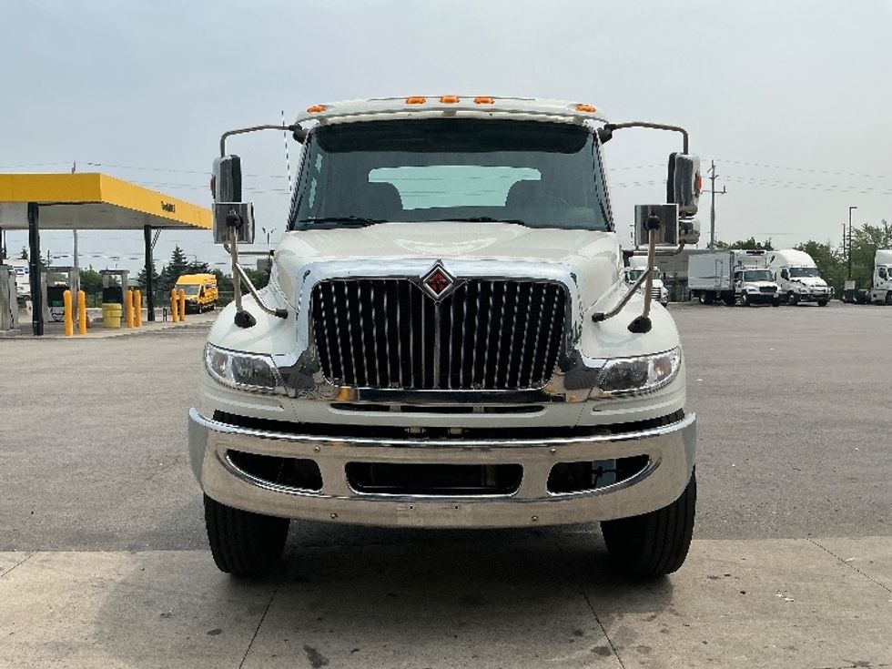 Cab and Chassis Truck-Light and Medium Duty Trucks-International-2022-MV607-Stoney Creek-ON-423,590\n\t\tkm-$ 60,500 - Image 2
