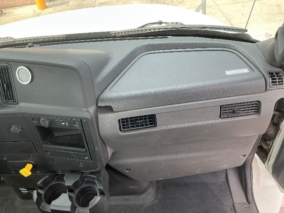 Cab and Chassis Truck-Light and Medium Duty Trucks-International-2022-MV607-Stoney Creek-ON-423,590\n\t\tkm-$ 60,500 - Image 21