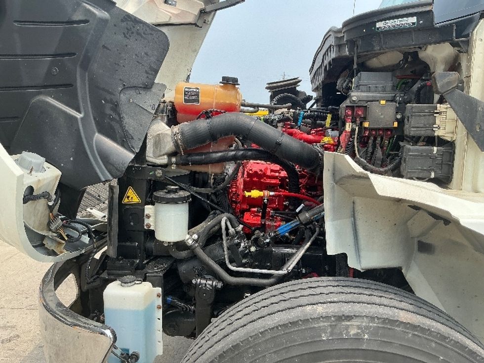 Cab and Chassis Truck-Light and Medium Duty Trucks-International-2022-MV607-Stoney Creek-ON-423,590\n\t\tkm-$ 60,500 - Image 24