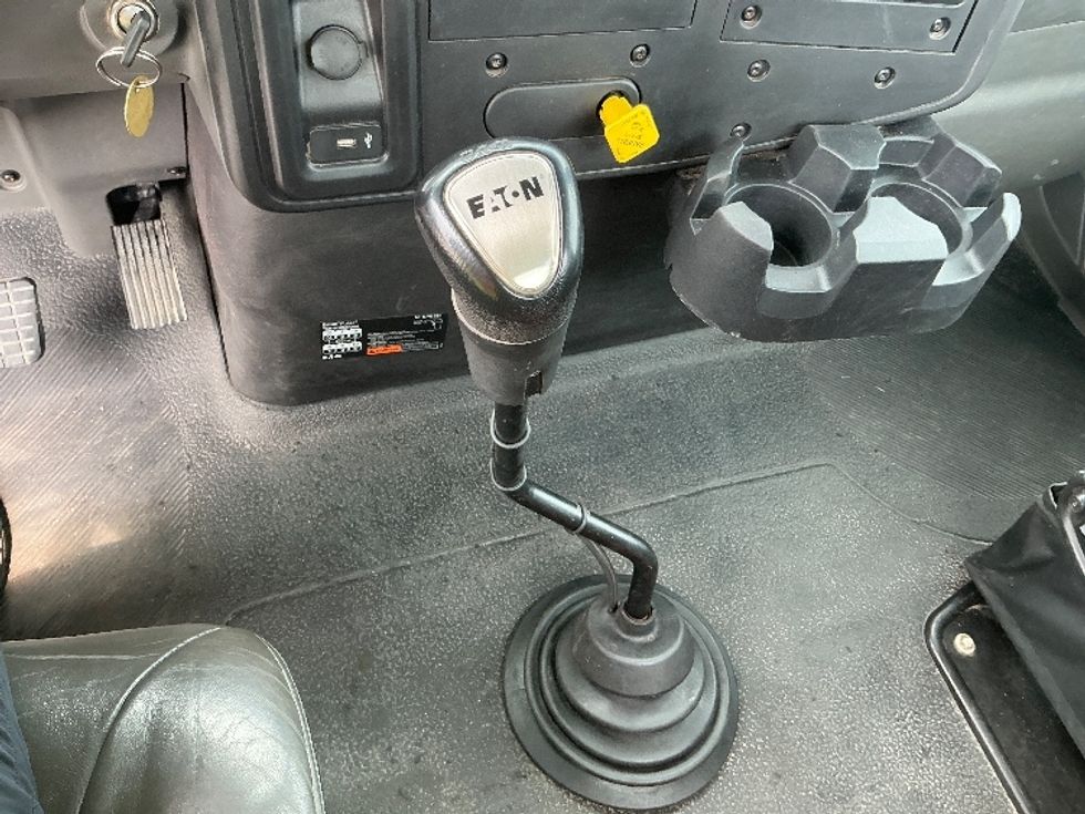 Cab and Chassis Truck-Light and Medium Duty Trucks-International-2022-MV607-Stoney Creek-ON-423,590\n\t\tkm-$ 60,500 - Image 25