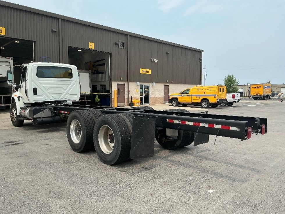 Cab and Chassis Truck-Light and Medium Duty Trucks-International-2022-MV607-Stoney Creek-ON-423,590\n\t\tkm-$ 60,500 - Image 6