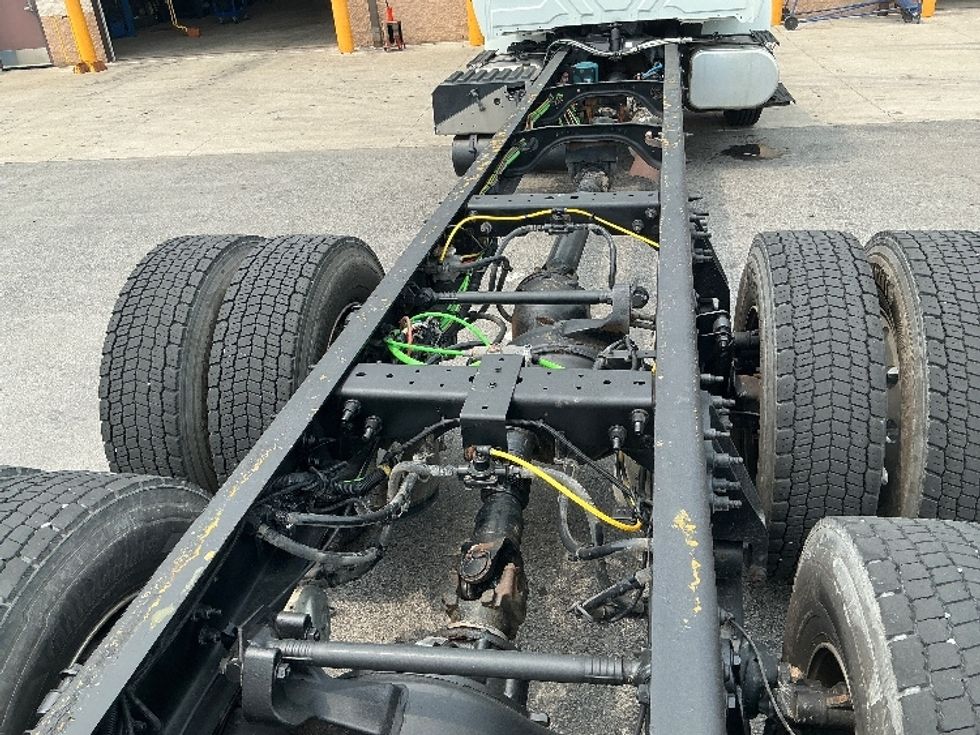 Cab and Chassis Truck-Light and Medium Duty Trucks-International-2022-MV607-Stoney Creek-ON-423,590\n\t\tkm-$ 60,500 - Image 9