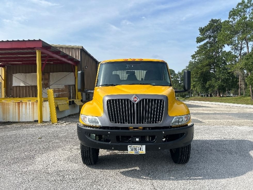 Cab and Chassis Truck-Light and Medium Duty Trucks-International-2022-MV607-Tallahassee-FL-191,812\n\t\tmiles-$ 43,500 - Image 2