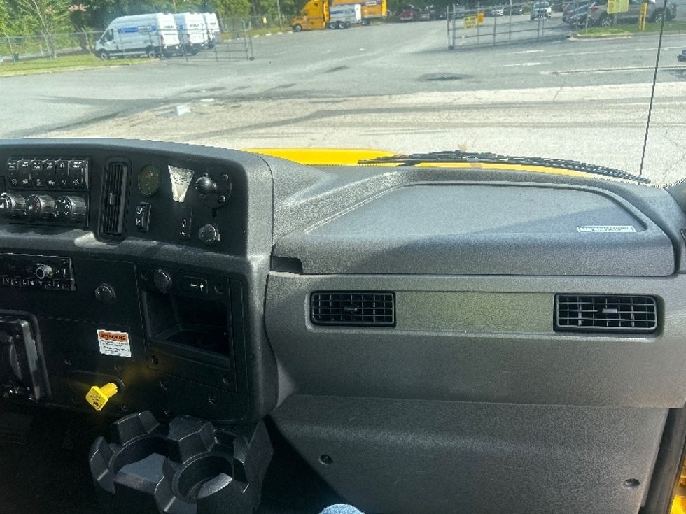 Cab and Chassis Truck-Light and Medium Duty Trucks-International-2022-MV607-Tallahassee-FL-191,812\n\t\tmiles-$ 43,500 - Image 21