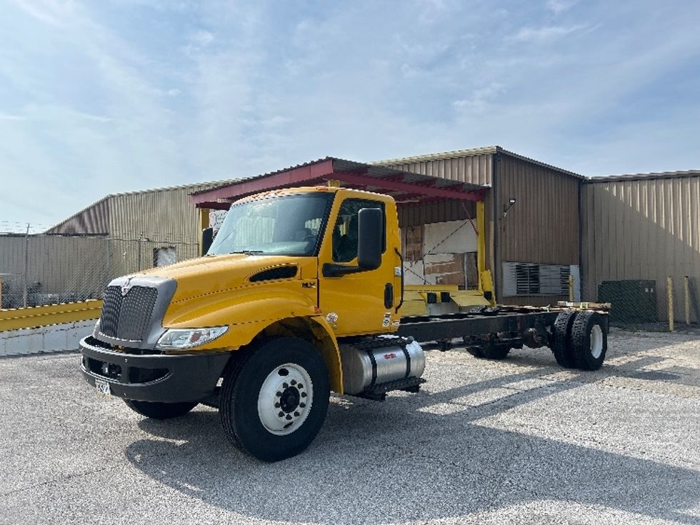 Cab and Chassis Truck-Light and Medium Duty Trucks-International-2022-MV607-Tallahassee-FL-191,812\n\t\tmiles-$ 43,500 - Image 3
