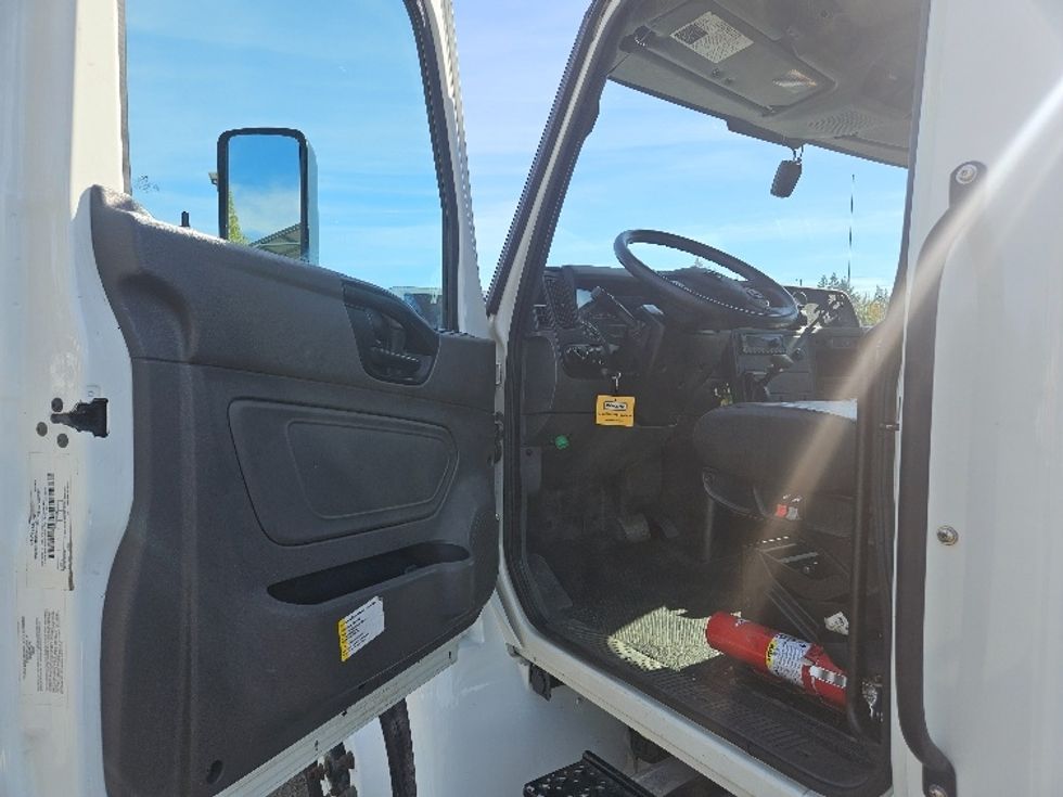 Cab and Chassis Truck-Light and Medium Duty Trucks-International-2022-MV607-Tumwater-WA-160,551\n\t\tmiles-$ 50,250 - Image 11