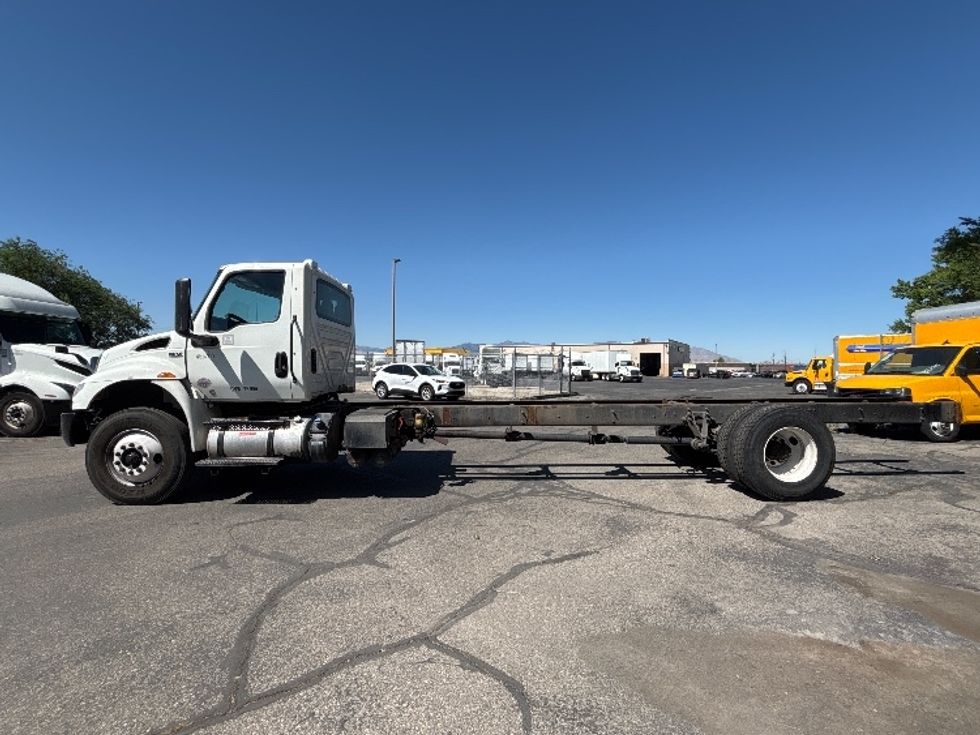 Cab and Chassis Truck-Light and Medium Duty Trucks-International-2022-MV607-West Valley City-UT-356,237\n\t\tmiles-$ 25,250 - Image 4