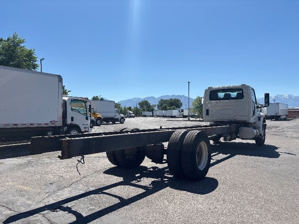 Cab and Chassis Truck-Light and Medium Duty Trucks-International-2022-MV607-West Valley City-UT-356,237\n\t\tmiles-$ 25,250 - Image 8