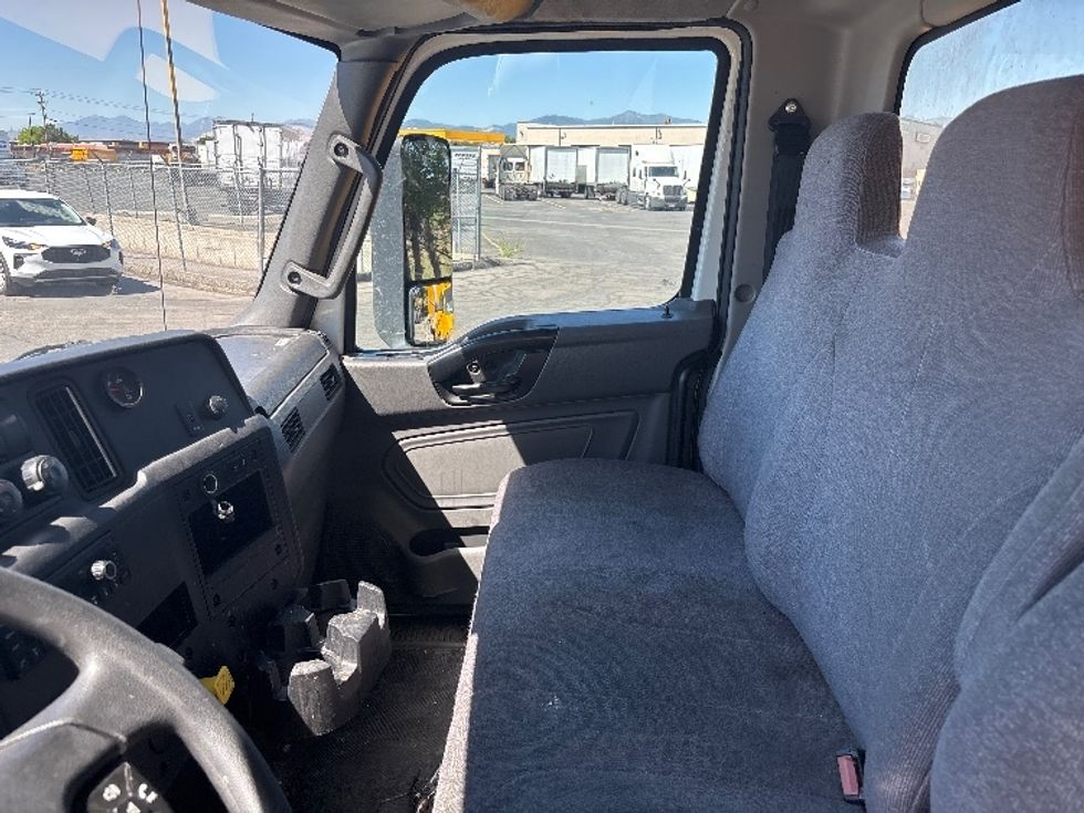 Cab and Chassis Truck-Light and Medium Duty Trucks-International-2022-MV607-West Valley City-UT-356,237\n\t\tmiles-$ 25,250 - Image 14