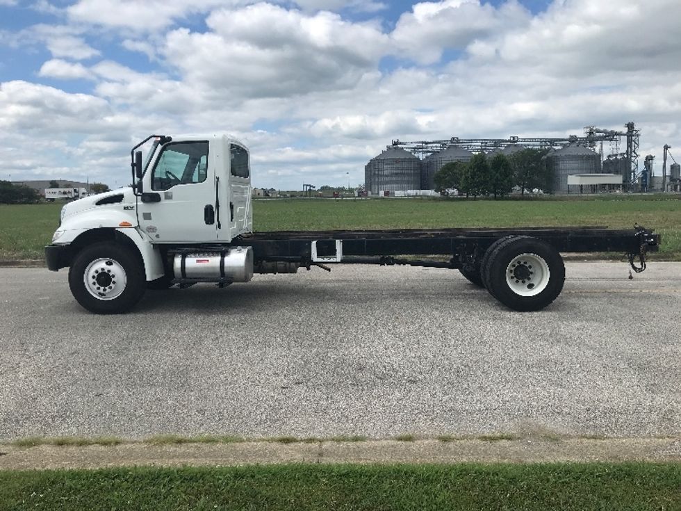 Cab and Chassis Truck-Light and Medium Duty Trucks-International-2023-MV607-Evansville-IN-125,336\n\t\tmiles-$ 57,000 - Image 4