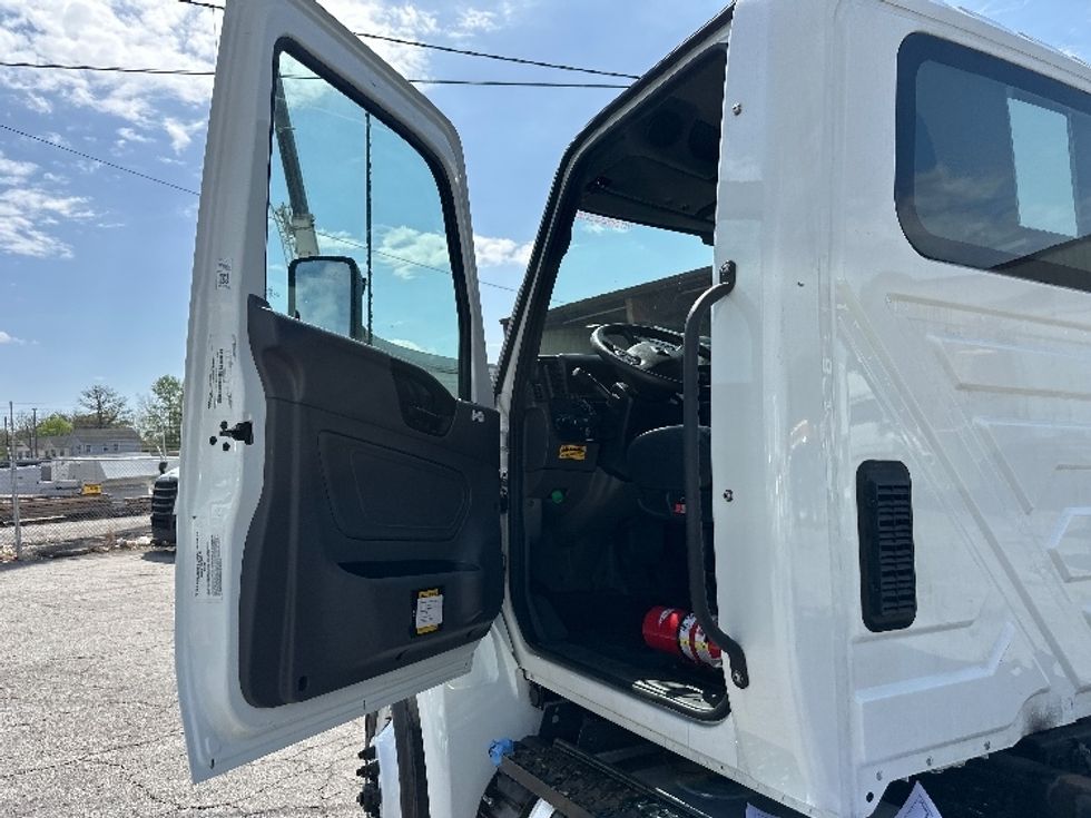 Cab and Chassis Truck-Light and Medium Duty Trucks-International-2025-MV607N-Pensacola-FL-20,798\n\t\tmiles-$ 90,750 - Image 11