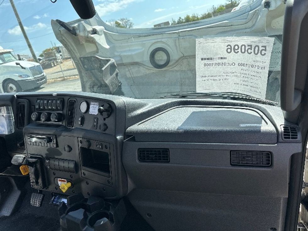 Cab and Chassis Truck-Light and Medium Duty Trucks-International-2025-MV607N-Pensacola-FL-20,798\n\t\tmiles-$ 90,750 - Image 16
