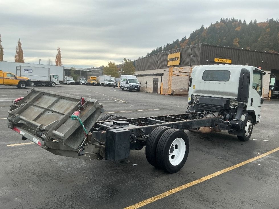 Cab and Chassis Truck-Light and Medium Duty Trucks-Isuzu-2017-NPR EFI-Clackamas-OR-134,843\n\t\tmiles-$ 27,750 - Image 11