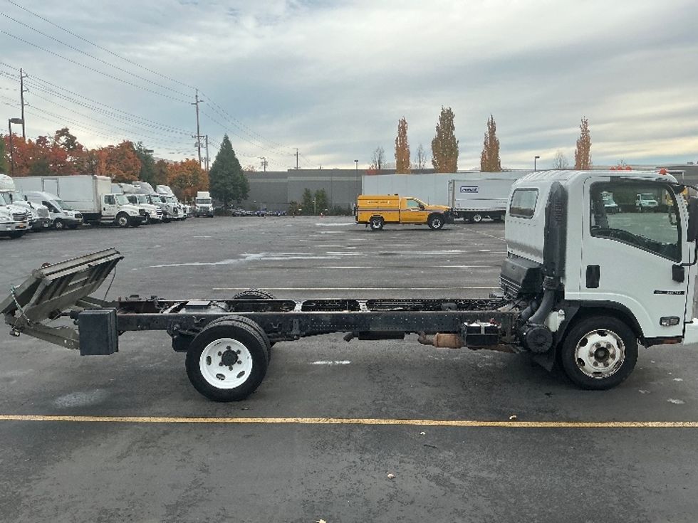 Cab and Chassis Truck-Light and Medium Duty Trucks-Isuzu-2017-NPR EFI-Clackamas-OR-134,843\n\t\tmiles-$ 27,750 - Image 13